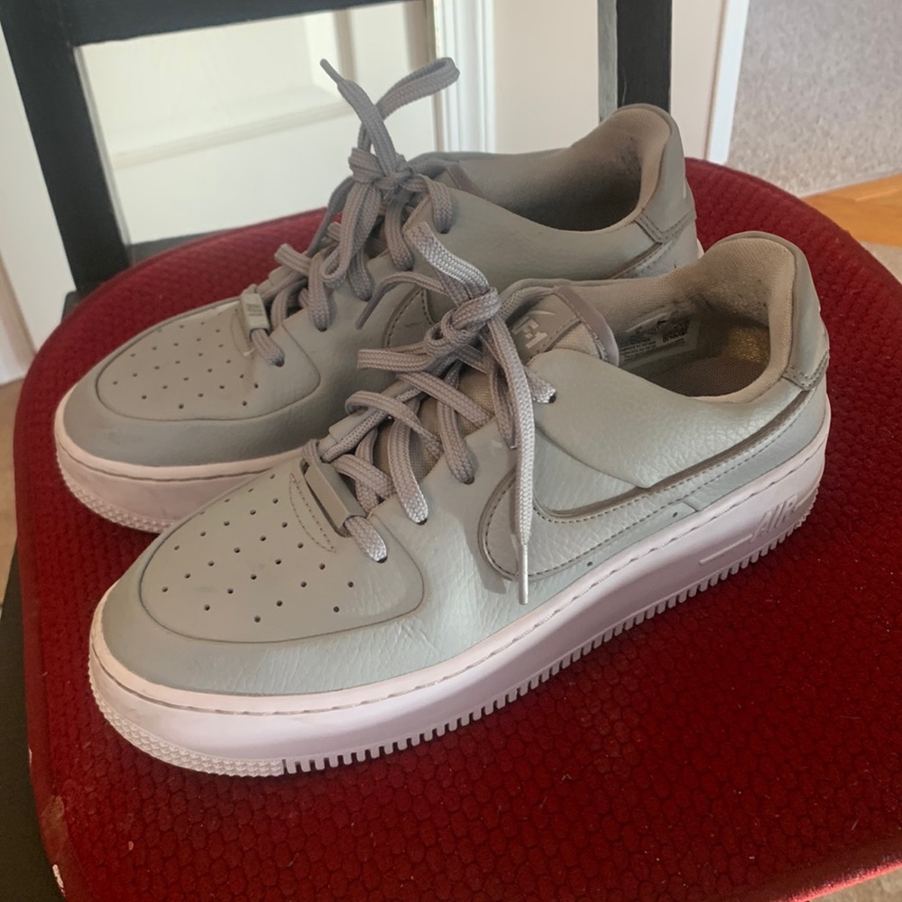 Nike Air Force 1 Sage Low Light Smoke Grey Women Size 8